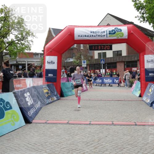 10.05.2026 - 8. Wedeler Halbmarathon Yannick Fuchs http://msf.ph/oto/9724457 10.05.2026 11:37:18 Ziel 278, 869, 2193 meine-sportfotos.de