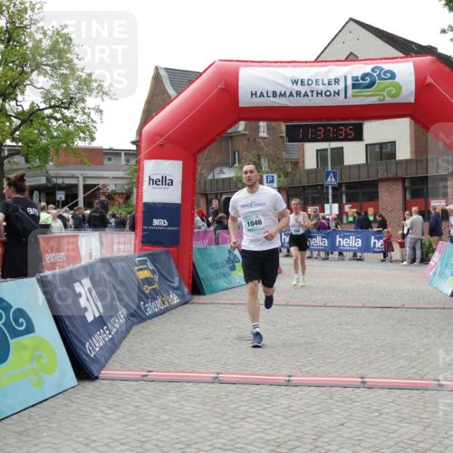 10.05.2026 - 8. Wedeler Halbmarathon Yannick Fuchs http://msf.ph/oto/9724743 10.05.2026 11:37:34 Ziel 180, 745, 1046 meine-sportfotos.de