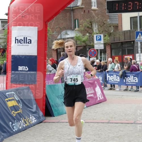 10.05.2026 - 8. Wedeler Halbmarathon Yannick Fuchs http://msf.ph/oto/9724765 10.05.2026 11:37:35 Ziel 745, 1046 meine-sportfotos.de