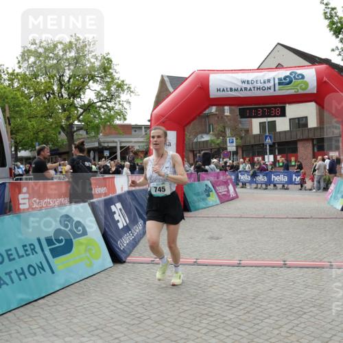10.05.2026 - 8. Wedeler Halbmarathon Yannick Fuchs http://msf.ph/oto/9724788 10.05.2026 11:37:36 Ziel 745, 1046 meine-sportfotos.de