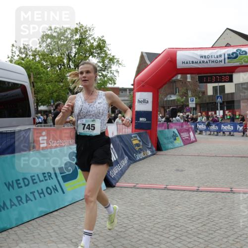 10.05.2026 - 8. Wedeler Halbmarathon Yannick Fuchs http://msf.ph/oto/9724805 10.05.2026 11:37:37 Ziel 745, 1046 meine-sportfotos.de