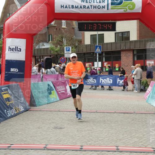 10.05.2026 - 8. Wedeler Halbmarathon Yannick Fuchs http://msf.ph/oto/9724860 10.05.2026 11:37:42 Ziel 682 meine-sportfotos.de