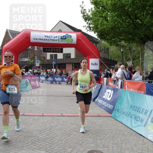 10.05.2026 - 8. Wedeler Halbmarathon Yannick Fuchs http://msf.ph/oto/9725007 10.05.2026 11:37:53 Ziel 573, 1033 meine-sportfotos.de