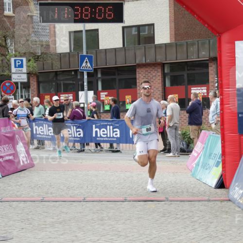 10.05.2026 - 8. Wedeler Halbmarathon Yannick Fuchs http://msf.ph/oto/9725055 10.05.2026 11:38:05 Ziel 80, 789, 2017, 2208 meine-sportfotos.de