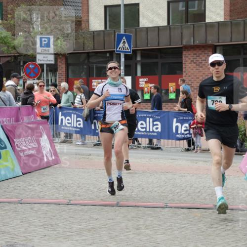 10.05.2026 - 8. Wedeler Halbmarathon Yannick Fuchs http://msf.ph/oto/9725092 10.05.2026 11:38:07 Ziel 80, 81, 657, 789, 2017, 2208 meine-sportfotos.de