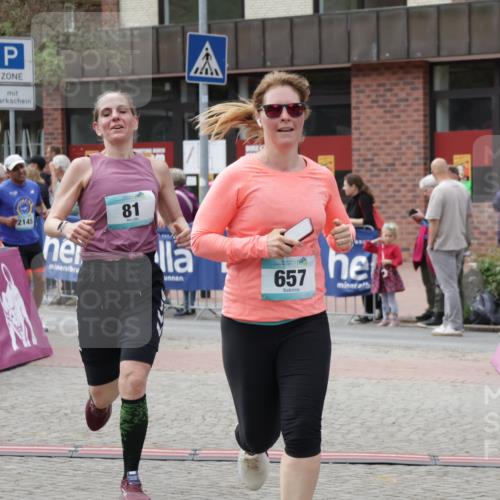 10.05.2026 - 8. Wedeler Halbmarathon Yannick Fuchs http://msf.ph/oto/9725179 10.05.2026 11:38:11 Ziel 80, 81, 657, 789, 2017, 2141, 2145, 2208 meine-sportfotos.de