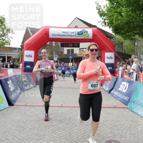 10.05.2026 - 8. Wedeler Halbmarathon Yannick Fuchs http://msf.ph/oto/9725223 10.05.2026 11:38:12 Ziel 81, 582, 657, 789, 2017, 2141, 2145, 2208 meine-sportfotos.de