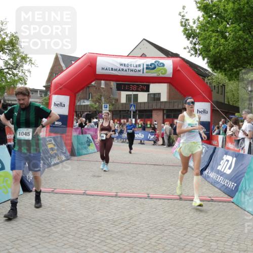 10.05.2026 - 8. Wedeler Halbmarathon Yannick Fuchs http://msf.ph/oto/9725409 10.05.2026 11:38:23 Ziel 146, 360, 768, 922, 1045, 2040 meine-sportfotos.de