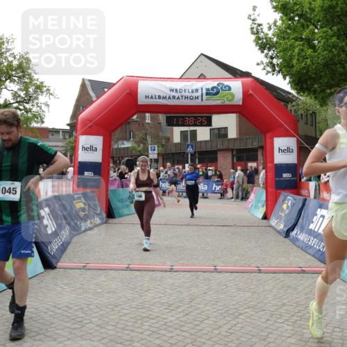 10.05.2026 - 8. Wedeler Halbmarathon Yannick Fuchs http://msf.ph/oto/9725425 10.05.2026 11:38:23 Ziel 146, 360, 768, 922, 1045, 2040 meine-sportfotos.de