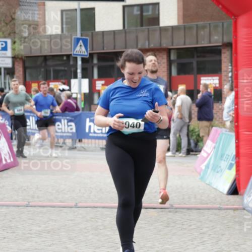 10.05.2026 - 8. Wedeler Halbmarathon Yannick Fuchs http://msf.ph/oto/9725457 10.05.2026 11:38:25 Ziel 146, 360, 688, 765, 768, 1045, 2040 meine-sportfotos.de