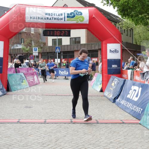 10.05.2026 - 8. Wedeler Halbmarathon Yannick Fuchs http://msf.ph/oto/9725468 10.05.2026 11:38:26 Ziel 146, 360, 688, 765, 768, 2040 meine-sportfotos.de