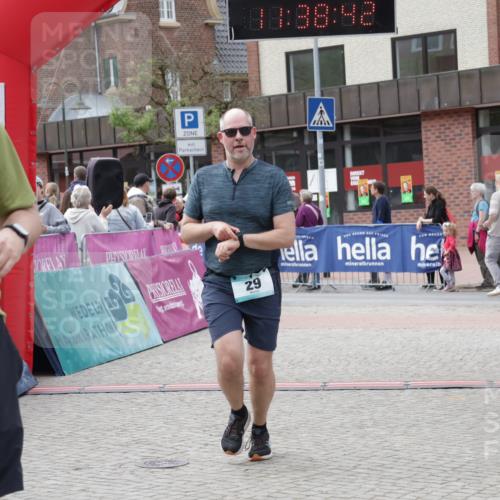 10.05.2026 - 8. Wedeler Halbmarathon Yannick Fuchs http://msf.ph/oto/9725690 10.05.2026 11:38:40 Ziel 29, 225, 911 meine-sportfotos.de