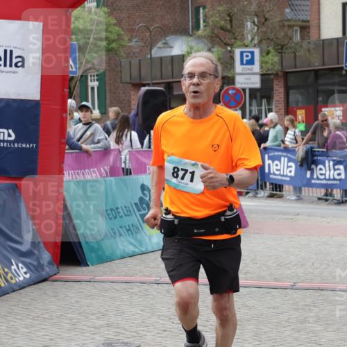 10.05.2026 - 8. Wedeler Halbmarathon Yannick Fuchs http://msf.ph/oto/9726192 10.05.2026 11:39:19 Ziel 871 meine-sportfotos.de