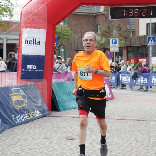 10.05.2026 - 8. Wedeler Halbmarathon Yannick Fuchs http://msf.ph/oto/9726195 10.05.2026 11:39:19 Ziel 871 meine-sportfotos.de