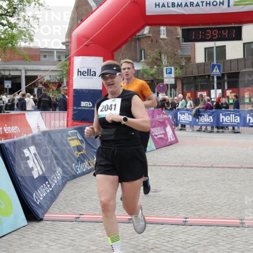 10.05.2026 - 8. Wedeler Halbmarathon Yannick Fuchs http://msf.ph/oto/9726293 10.05.2026 11:39:39 Ziel 124, 402, 2041 meine-sportfotos.de