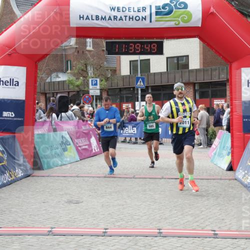 10.05.2026 - 8. Wedeler Halbmarathon Yannick Fuchs http://msf.ph/oto/9726396 10.05.2026 11:39:48 Ziel 402, 434, 585, 844, 1028, 1054, 2011 meine-sportfotos.de