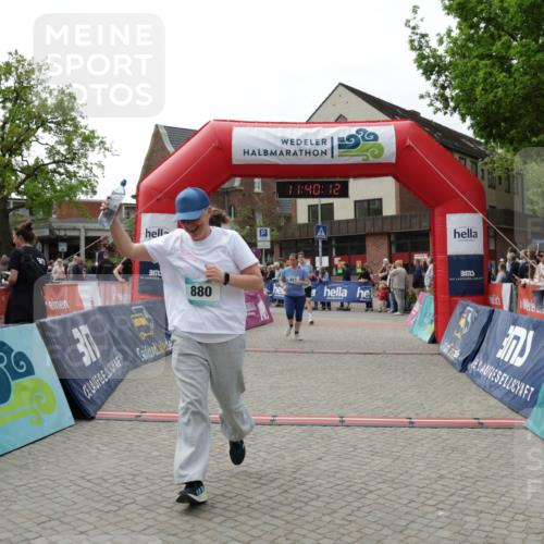 10.05.2026 - 8. Wedeler Halbmarathon Yannick Fuchs http://msf.ph/oto/9726797 10.05.2026 11:40:10 Ziel 275, 628, 817 meine-sportfotos.de