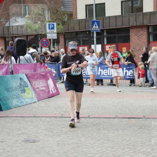 10.05.2026 - 8. Wedeler Halbmarathon Yannick Fuchs http://msf.ph/oto/9726906 10.05.2026 11:40:16 Ziel 275, 628, 697, 817, 1029, 2053 meine-sportfotos.de