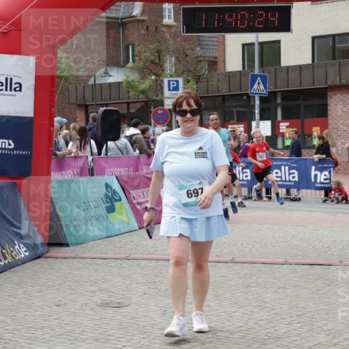 10.05.2026 - 8. Wedeler Halbmarathon Yannick Fuchs http://msf.ph/oto/9726972 10.05.2026 11:40:23 Ziel 592, 593, 697, 929, 932, 2053 meine-sportfotos.de
