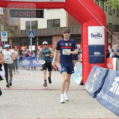 10.05.2026 - 8. Wedeler Halbmarathon Yannick Fuchs http://msf.ph/oto/9727183 10.05.2026 11:40:49 Ziel 340, 591, 639, 738, 957, 1001 meine-sportfotos.de