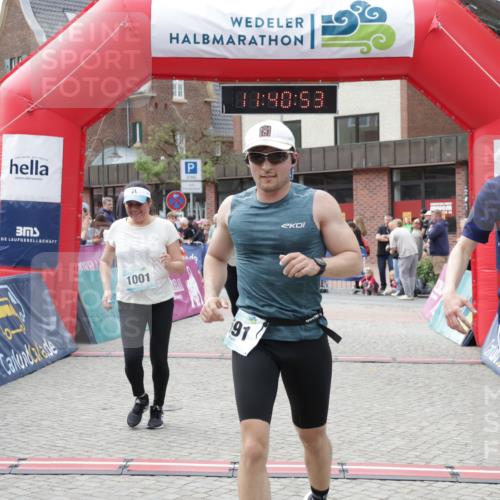 10.05.2026 - 8. Wedeler Halbmarathon Yannick Fuchs http://msf.ph/oto/9727214 10.05.2026 11:40:51 Ziel 340, 591, 639, 738, 957, 1001 meine-sportfotos.de