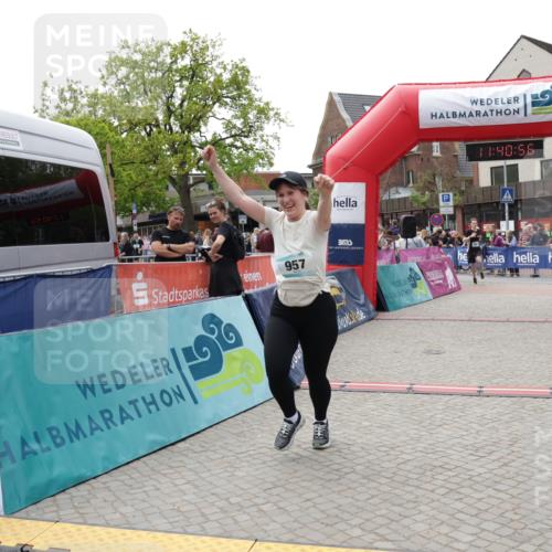 10.05.2026 - 8. Wedeler Halbmarathon Yannick Fuchs http://msf.ph/oto/9727259 10.05.2026 11:40:55 Ziel 591, 957, 968, 1001 meine-sportfotos.de