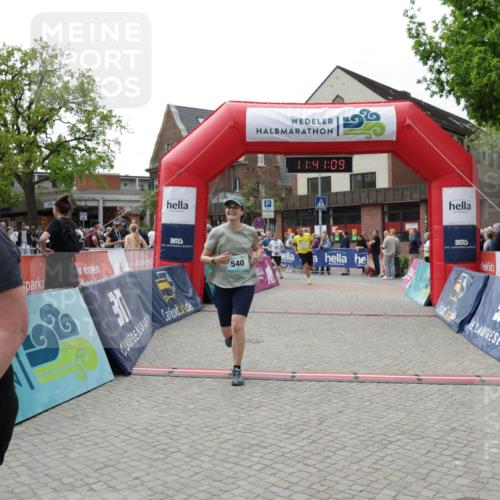 10.05.2026 - 8. Wedeler Halbmarathon Yannick Fuchs http://msf.ph/oto/9727483 10.05.2026 11:41:08 Ziel 310, 540, 543, 658, 679, 770, 893, 1048 meine-sportfotos.de