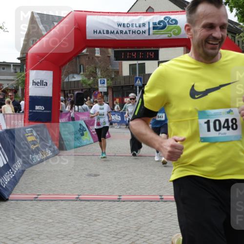 10.05.2026 - 8. Wedeler Halbmarathon Yannick Fuchs http://msf.ph/oto/9727566 10.05.2026 11:41:12 Ziel 310, 540, 543, 658, 770, 1048 meine-sportfotos.de