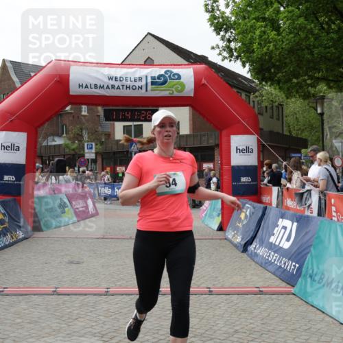 10.05.2026 - 8. Wedeler Halbmarathon Yannick Fuchs http://msf.ph/oto/9727729 10.05.2026 11:41:24 Ziel 54, 868 meine-sportfotos.de