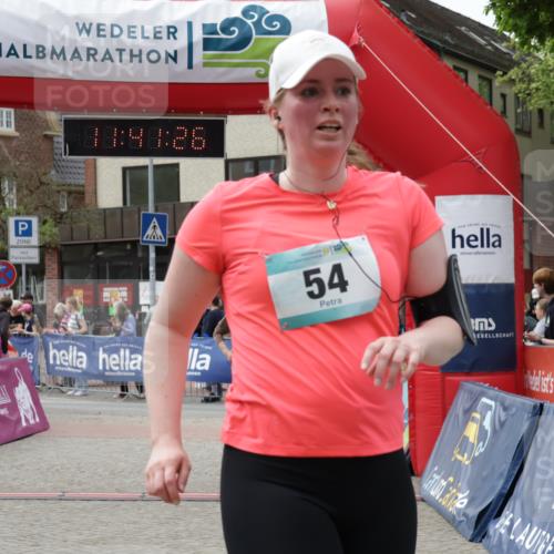 10.05.2026 - 8. Wedeler Halbmarathon Yannick Fuchs http://msf.ph/oto/9727736 10.05.2026 11:41:24 Ziel 54, 868 meine-sportfotos.de