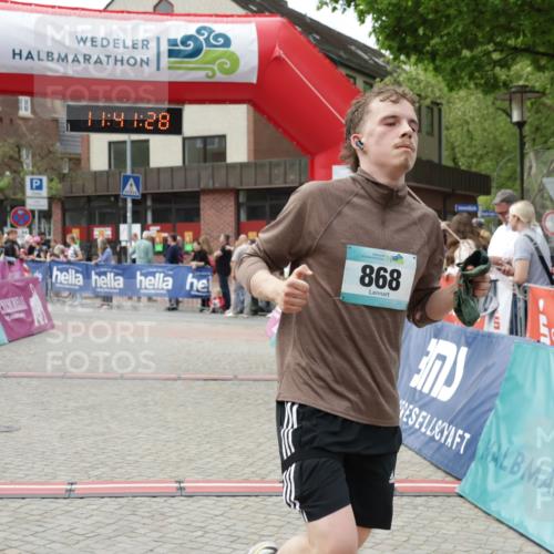 10.05.2026 - 8. Wedeler Halbmarathon Yannick Fuchs http://msf.ph/oto/9727751 10.05.2026 11:41:26 Ziel 54, 868 meine-sportfotos.de