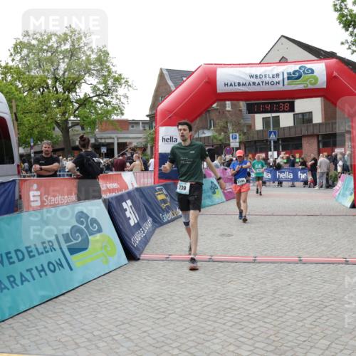 10.05.2026 - 8. Wedeler Halbmarathon Yannick Fuchs http://msf.ph/oto/9727820 10.05.2026 11:41:37 Ziel 239, 751, 812, 2196 meine-sportfotos.de
