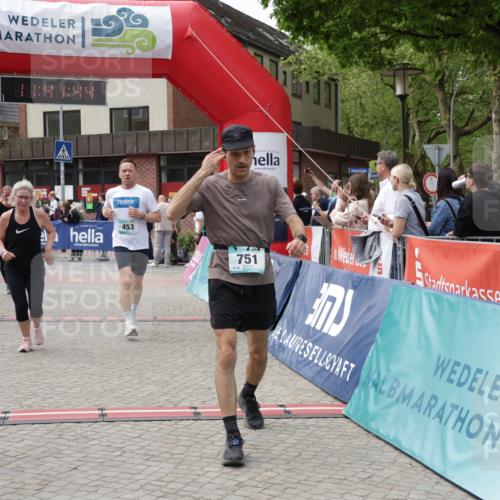 10.05.2026 - 8. Wedeler Halbmarathon Yannick Fuchs http://msf.ph/oto/9727906 10.05.2026 11:41:43 Ziel 248, 453, 751, 812, 923, 2238 meine-sportfotos.de