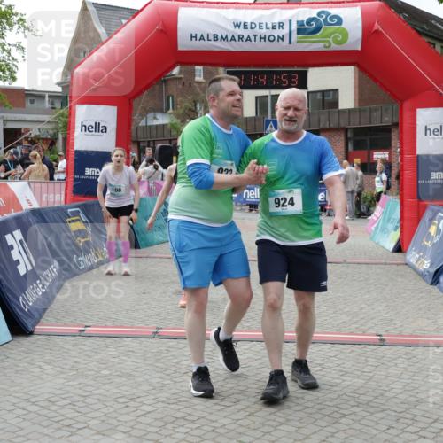 10.05.2026 - 8. Wedeler Halbmarathon Yannick Fuchs http://msf.ph/oto/9728038 10.05.2026 11:41:52 Ziel 108, 223, 923, 924 meine-sportfotos.de