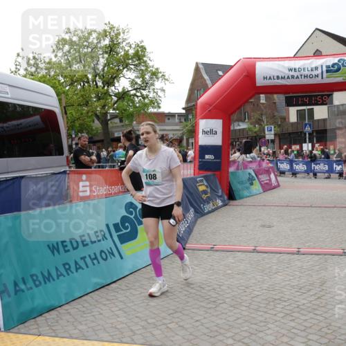 10.05.2026 - 8. Wedeler Halbmarathon Yannick Fuchs http://msf.ph/oto/9728097 10.05.2026 11:41:58 Ziel  meine-sportfotos.de