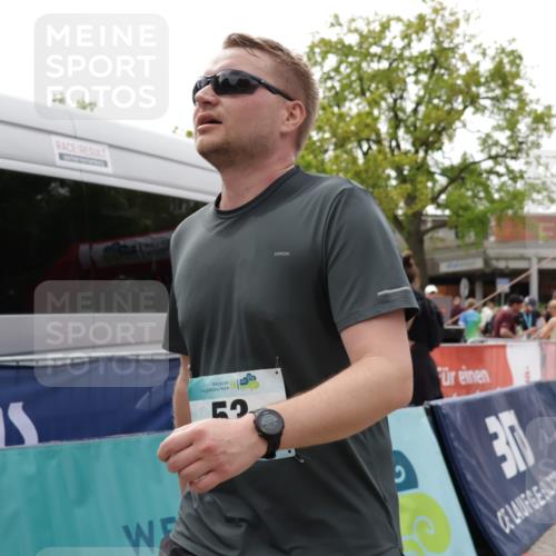 10.05.2026 - 8. Wedeler Halbmarathon Yannick Fuchs http://msf.ph/oto/9728164 10.05.2026 11:42:10 Ziel 53 meine-sportfotos.de