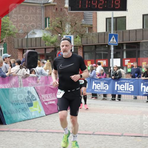 10.05.2026 - 8. Wedeler Halbmarathon Yannick Fuchs http://msf.ph/oto/9728217 10.05.2026 11:42:17 Ziel 127, 352, 1052 meine-sportfotos.de