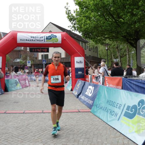 10.05.2026 - 8. Wedeler Halbmarathon Yannick Fuchs http://msf.ph/oto/9728658 10.05.2026 11:42:46 Ziel 106, 458, 581, 2059 meine-sportfotos.de