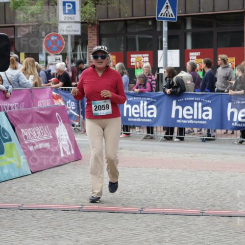 10.05.2026 - 8. Wedeler Halbmarathon Yannick Fuchs http://msf.ph/oto/9728665 10.05.2026 11:42:48 Ziel 106, 2059 meine-sportfotos.de