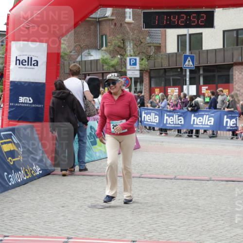 10.05.2026 - 8. Wedeler Halbmarathon Yannick Fuchs http://msf.ph/oto/9728708 10.05.2026 11:42:50 Ziel 106, 2059 meine-sportfotos.de