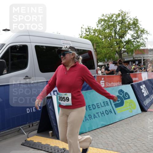 10.05.2026 - 8. Wedeler Halbmarathon Yannick Fuchs http://msf.ph/oto/9728766 10.05.2026 11:42:54 Ziel 906, 2059 meine-sportfotos.de