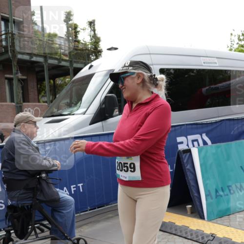 10.05.2026 - 8. Wedeler Halbmarathon Yannick Fuchs http://msf.ph/oto/9728780 10.05.2026 11:42:54 Ziel 906, 2059 meine-sportfotos.de