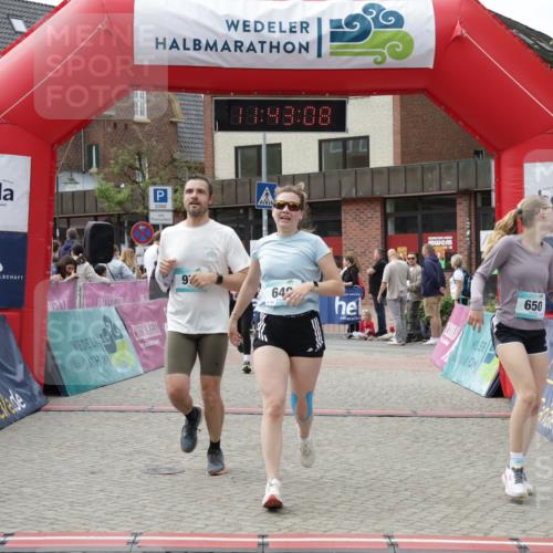 10.05.2026 - 8. Wedeler Halbmarathon Yannick Fuchs http://msf.ph/oto/9728982 10.05.2026 11:43:06 Ziel 649, 650, 849, 973, 2073, 2158 meine-sportfotos.de