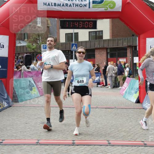 10.05.2026 - 8. Wedeler Halbmarathon Yannick Fuchs http://msf.ph/oto/9728987 10.05.2026 11:43:06 Ziel 649, 650, 849, 973, 2073, 2158 meine-sportfotos.de