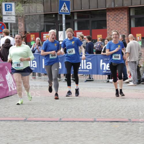 10.05.2026 - 8. Wedeler Halbmarathon Yannick Fuchs http://msf.ph/oto/9729193 10.05.2026 11:43:21 Ziel 85, 646, 647, 648 meine-sportfotos.de