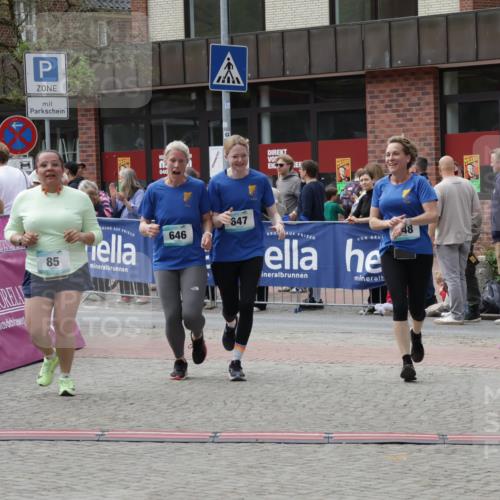 10.05.2026 - 8. Wedeler Halbmarathon Yannick Fuchs http://msf.ph/oto/9729207 10.05.2026 11:43:21 Ziel 85, 646, 647, 648 meine-sportfotos.de