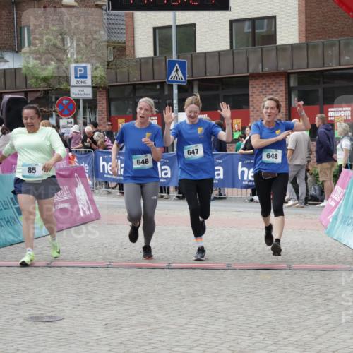 10.05.2026 - 8. Wedeler Halbmarathon Yannick Fuchs http://msf.ph/oto/9729233 10.05.2026 11:43:22 Ziel 85, 646, 647, 648 meine-sportfotos.de