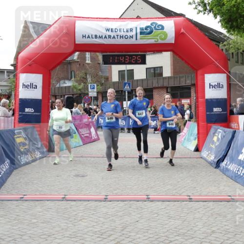 10.05.2026 - 8. Wedeler Halbmarathon Yannick Fuchs http://msf.ph/oto/9729264 10.05.2026 11:43:23 Ziel 85, 646, 647, 648 meine-sportfotos.de