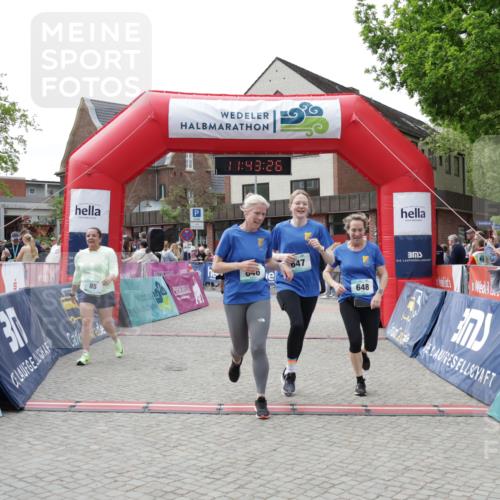 10.05.2026 - 8. Wedeler Halbmarathon Yannick Fuchs http://msf.ph/oto/9729291 10.05.2026 11:43:24 Ziel 85, 422, 646, 647, 648 meine-sportfotos.de