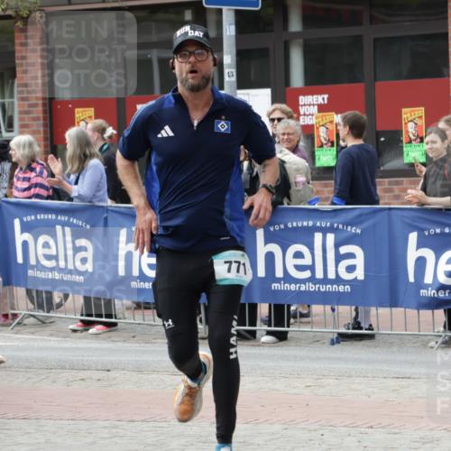 10.05.2026 - 8. Wedeler Halbmarathon Yannick Fuchs http://msf.ph/oto/9729436 10.05.2026 11:43:40 Ziel 771, 2149 meine-sportfotos.de